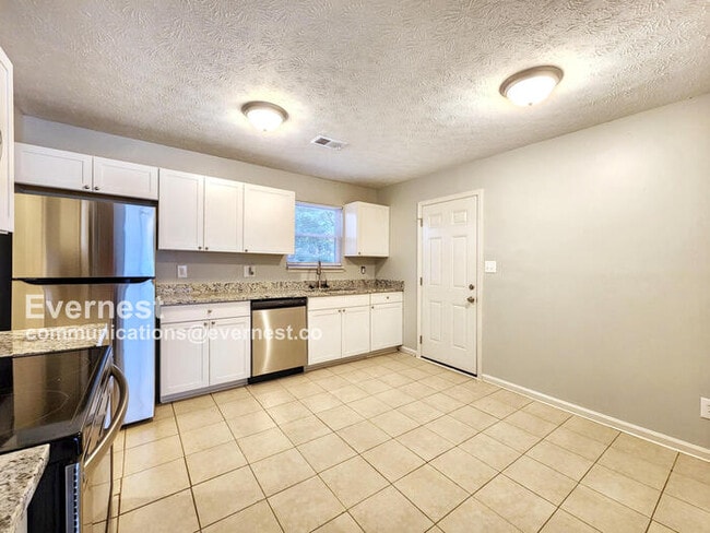 Building Photo - 415 Reed Way