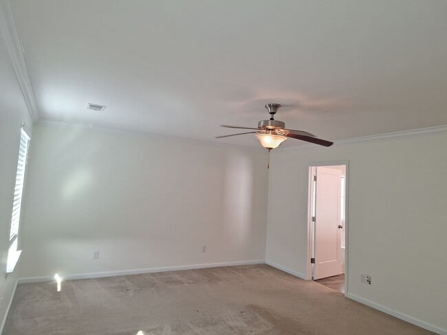 Building Photo - ***HURRY, MOVE IN SPECIAL****Superb Home Located in the Catawba Hills Neighborhood!