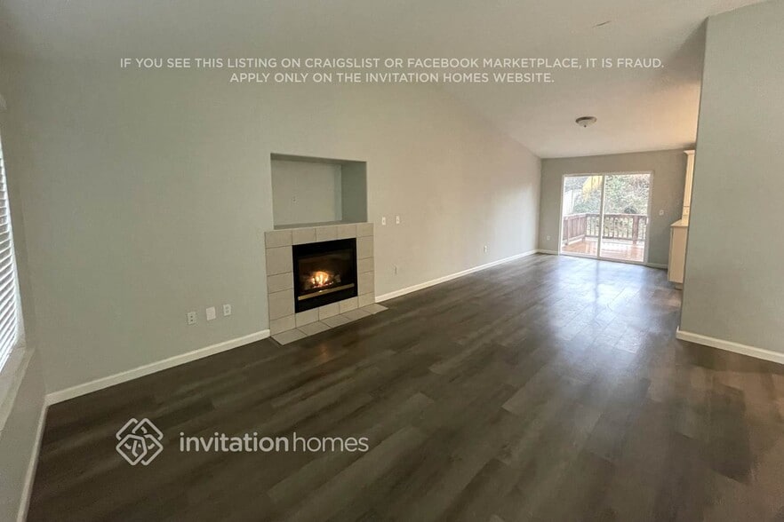 Building Photo - 1302 116th Dr SE