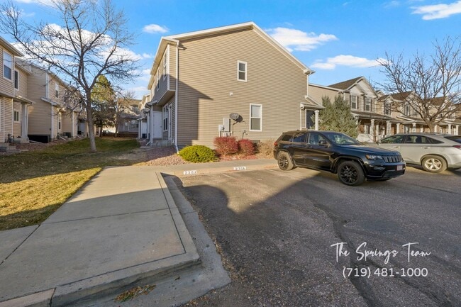 Building Photo - SPACIOUS 3BD/2.5BA TOWNHOME at THE BLUFFS AT SPRING CREEK with A/C **$500 move-in credit with a 1...