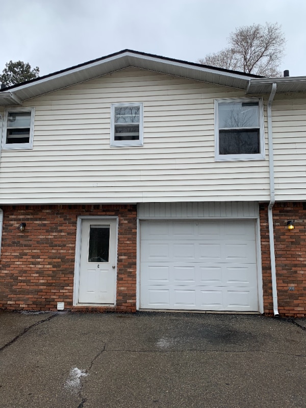 Building Photo - 1583 Highland Park Dr