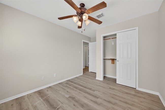 Building Photo - 13206 Barton Meadow Ln