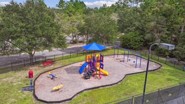 Building Photo - Luxury Living in Amelia National – Resort-...