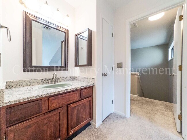 Building Photo - 202 Crooked Creek Rd