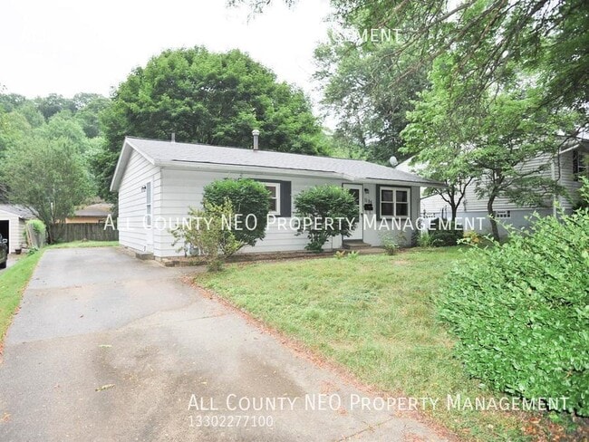 Building Photo - 1155 Madrid Dr