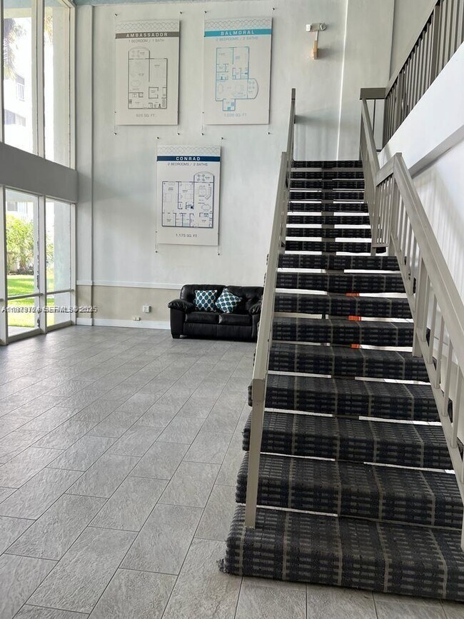 Building Photo - 496 NW 165th St