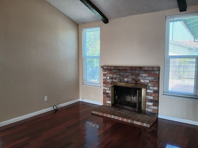 Building Photo - 400 Mokelumne Dr