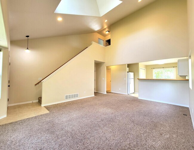 Building Photo - 3509 Laredo Dr