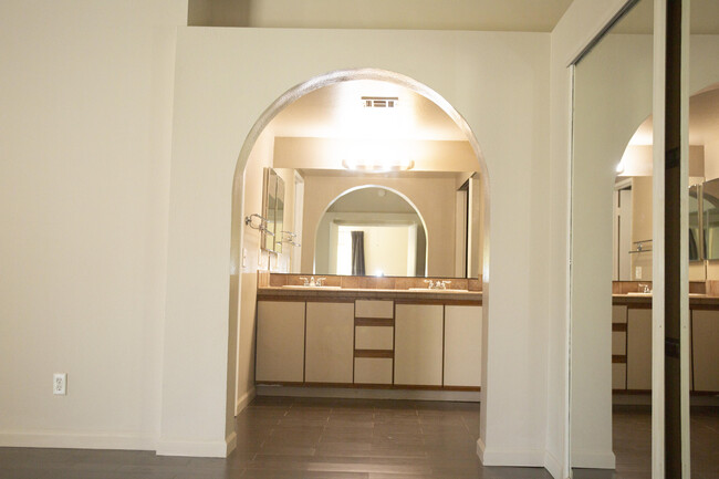Building Photo - 68870 Tachevah Dr