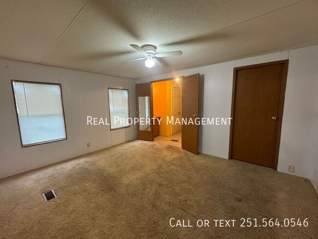 Building Photo - 7719 Bermuda Dr