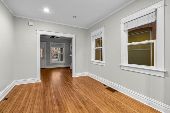 Building Photo - 573 S Pearl St