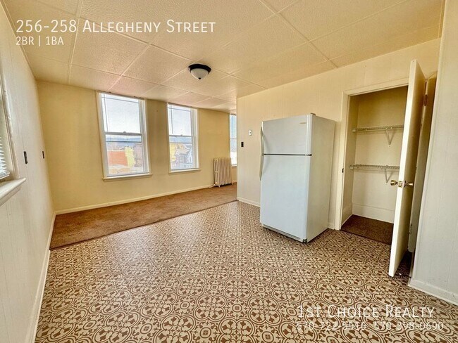 Building Photo - 2 bedroom apartment with HEAT INCLUDED!
