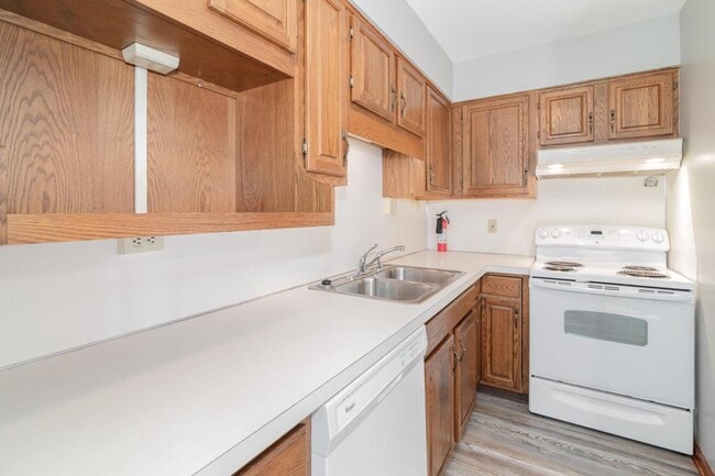 Building Photo - 614 Park Ridge Dr