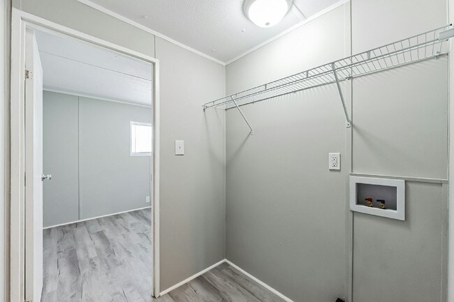 Building Photo - 2108 Ixora Ct