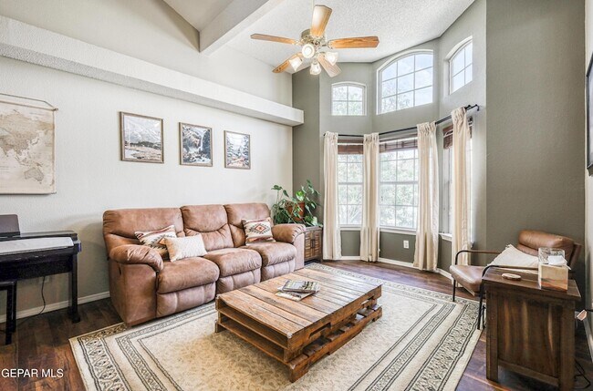 Building Photo - 12748 Tierra Pueblo Dr
