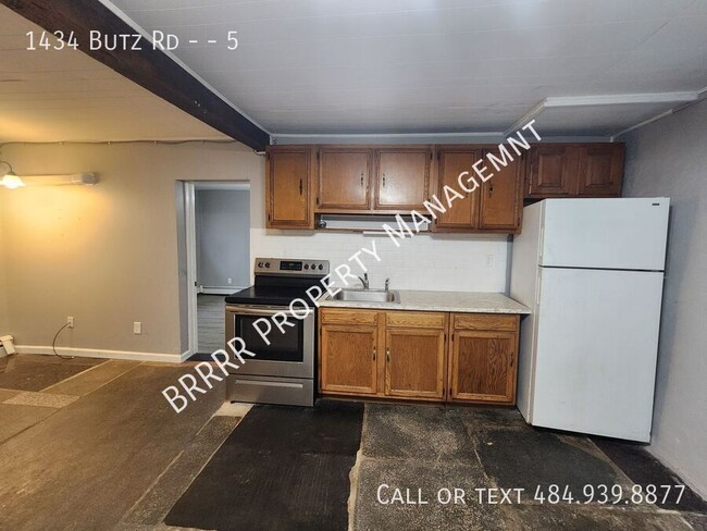 Building Photo - Cozy and affordable 1st floor 1 bedroom ap...