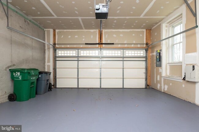 Building Photo - 336 Grand St