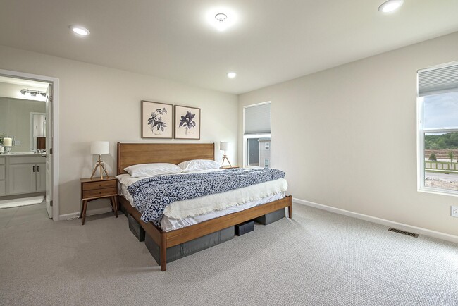 Building Photo - 737 Haywood Dr