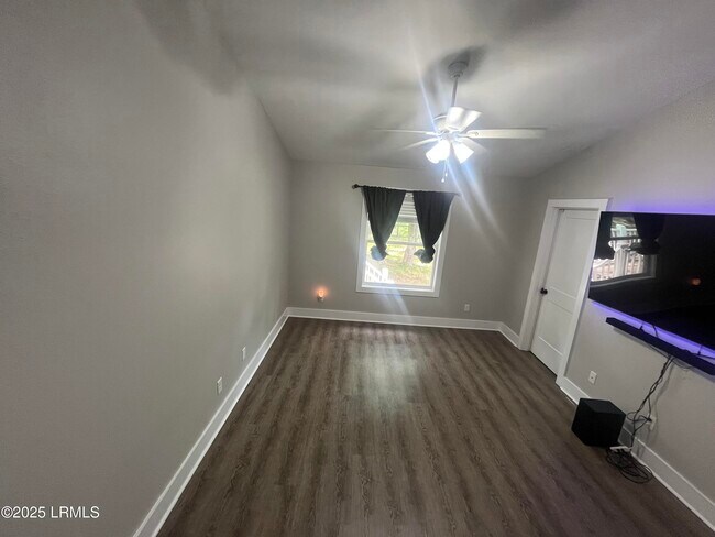 Building Photo - 52 Canopy Ln