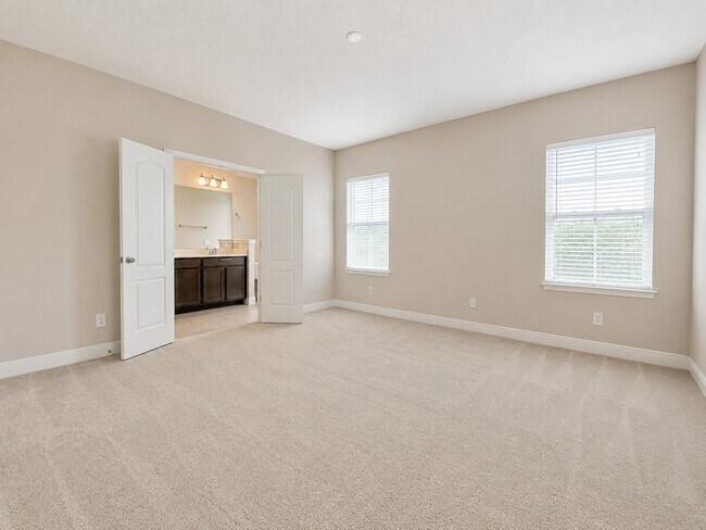 Building Photo - 14225 Walcott Avenue