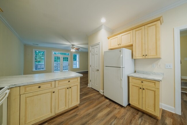 Building Photo - 8 Hydrangea Ct