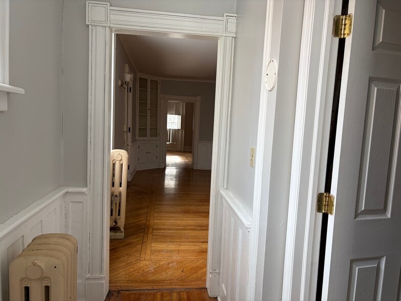 Building Photo - 7 Union St