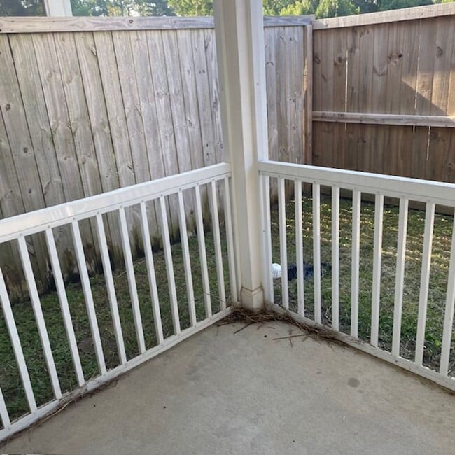 Building Photo - Townhouse in the Landings at Montague Plantation