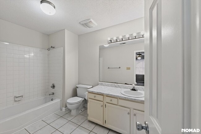 Building Photo - 4131 Kaplan Dr