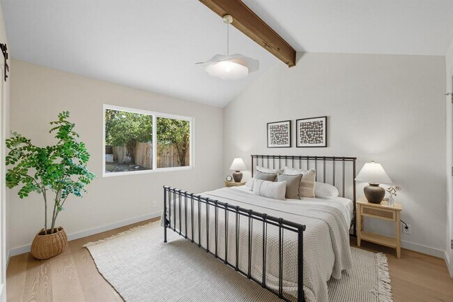 Building Photo - 1114 Stoneoak Ln