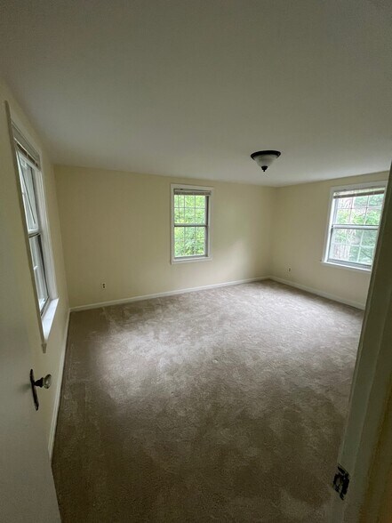 bedroom 1 - 820 S Arlington Mill Dr