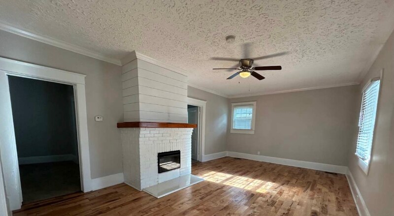 Building Photo - 1221 Epworth St SW