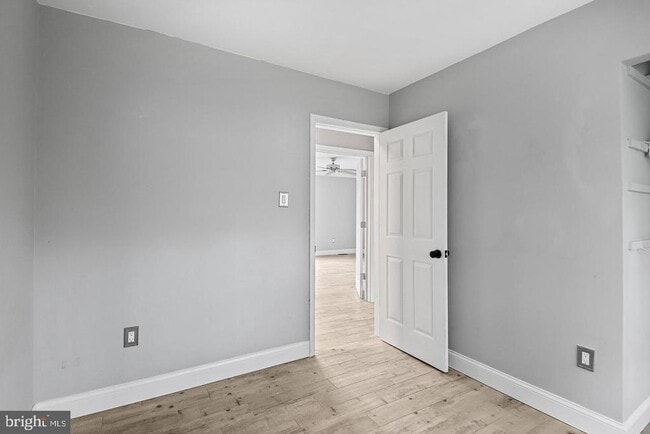 Building Photo - 511 Avondale Dr