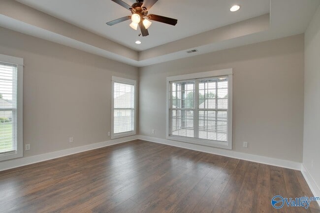 Building Photo - 1837 Saddle Trace Ln SE