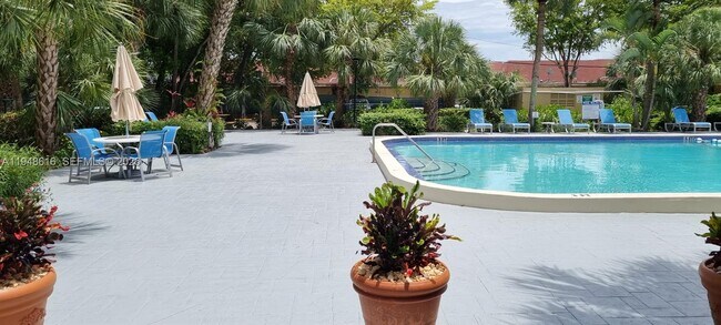 Building Photo - 4550 NW 9th St