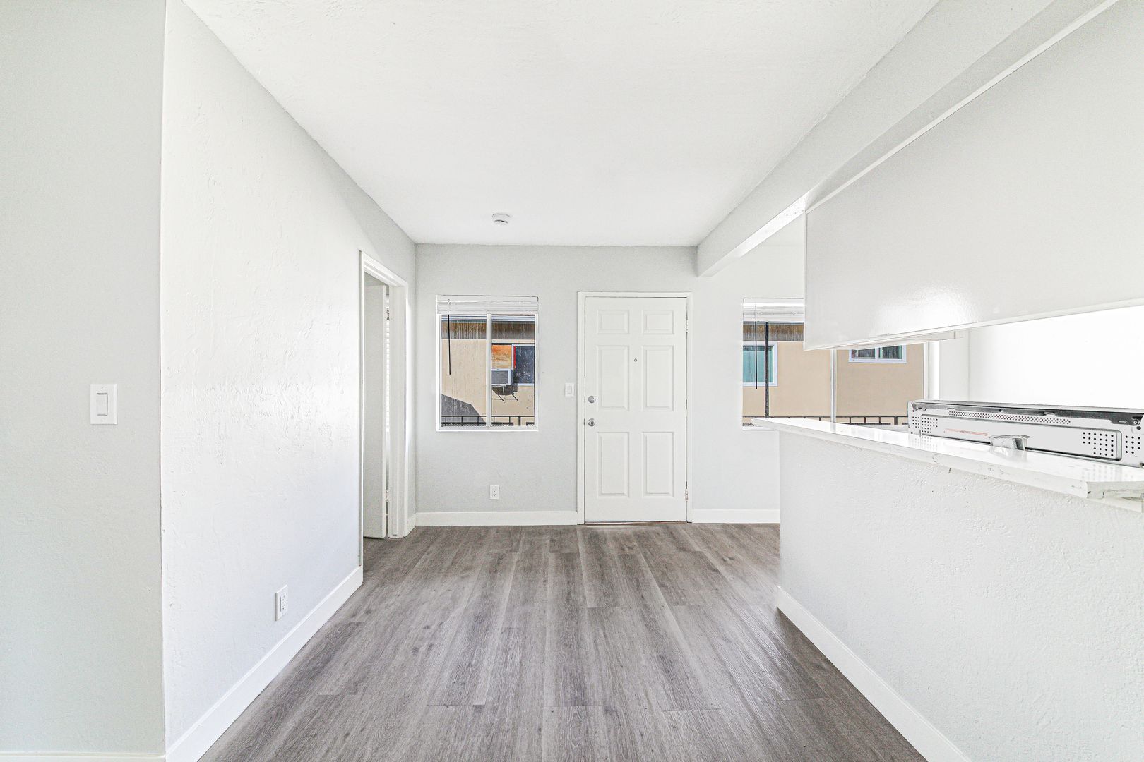 Building Photo - 811 Gardenia Ave