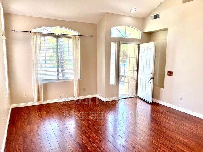 Building Photo - 39511 Bainbridge Cir