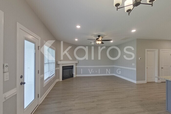 Building Photo - 3709 Oak Leaf Wy