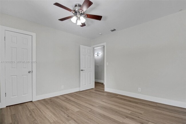 Building Photo - 1211 N Andrews Ave