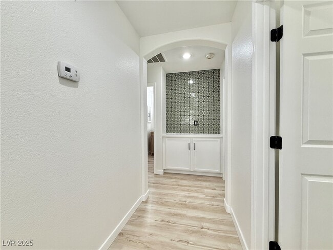Building Photo - 7976 Cook Islands Ct