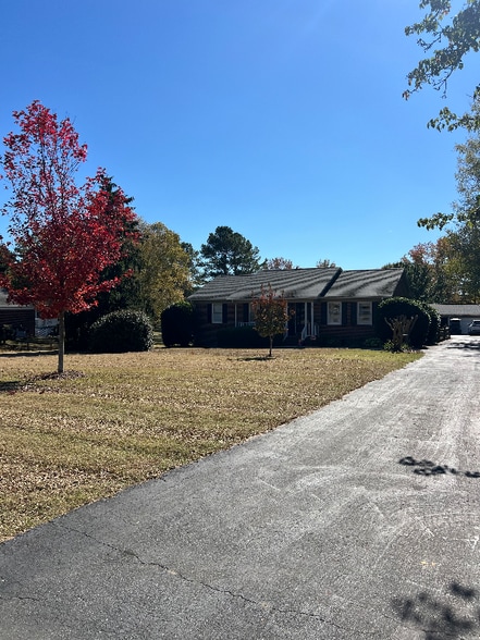 Building Photo - 2513 Foxworth Dr