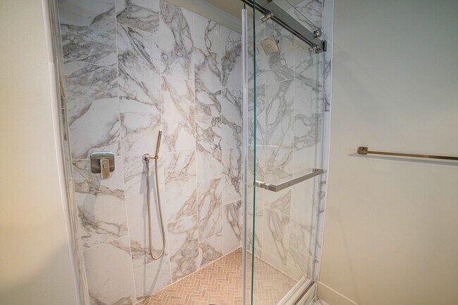 Building Photo - Rhine House Lofts