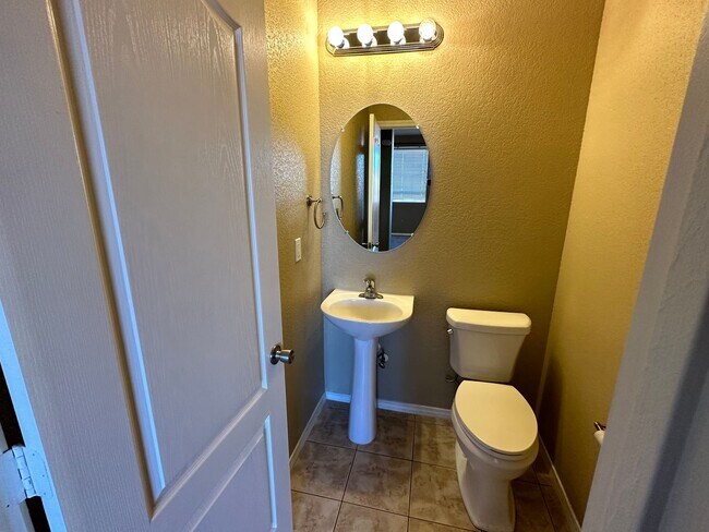 Building Photo - Cabezon Beauty | Large Yard | 2 Living Areas & Upstairs Loft | 1-year Lease | Coming Soon Pre-lea...