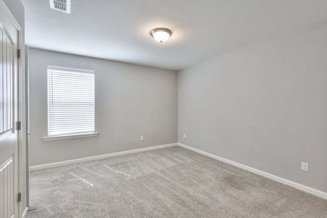 Building Photo - 212 Eusa Cantrell Ln