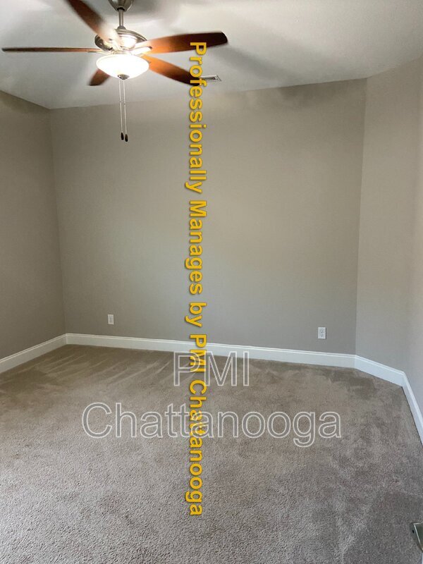 Building Photo - 8554 Red Deer Ln