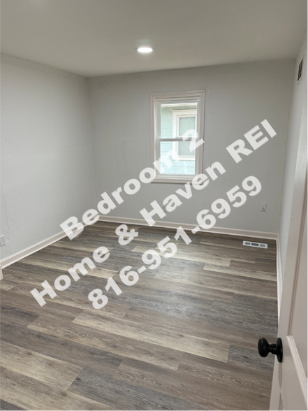 Building Photo - 10503 E Scarritt Ave