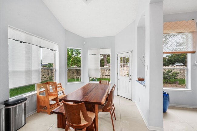 Building Photo - 23707 Hackberry Dr
