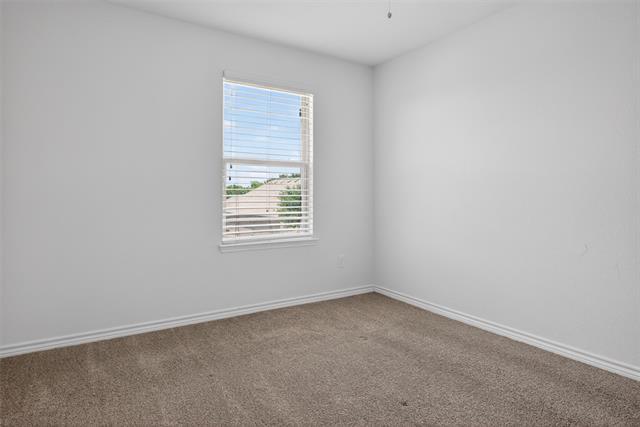Building Photo - 8728 Maple Ridge Trail