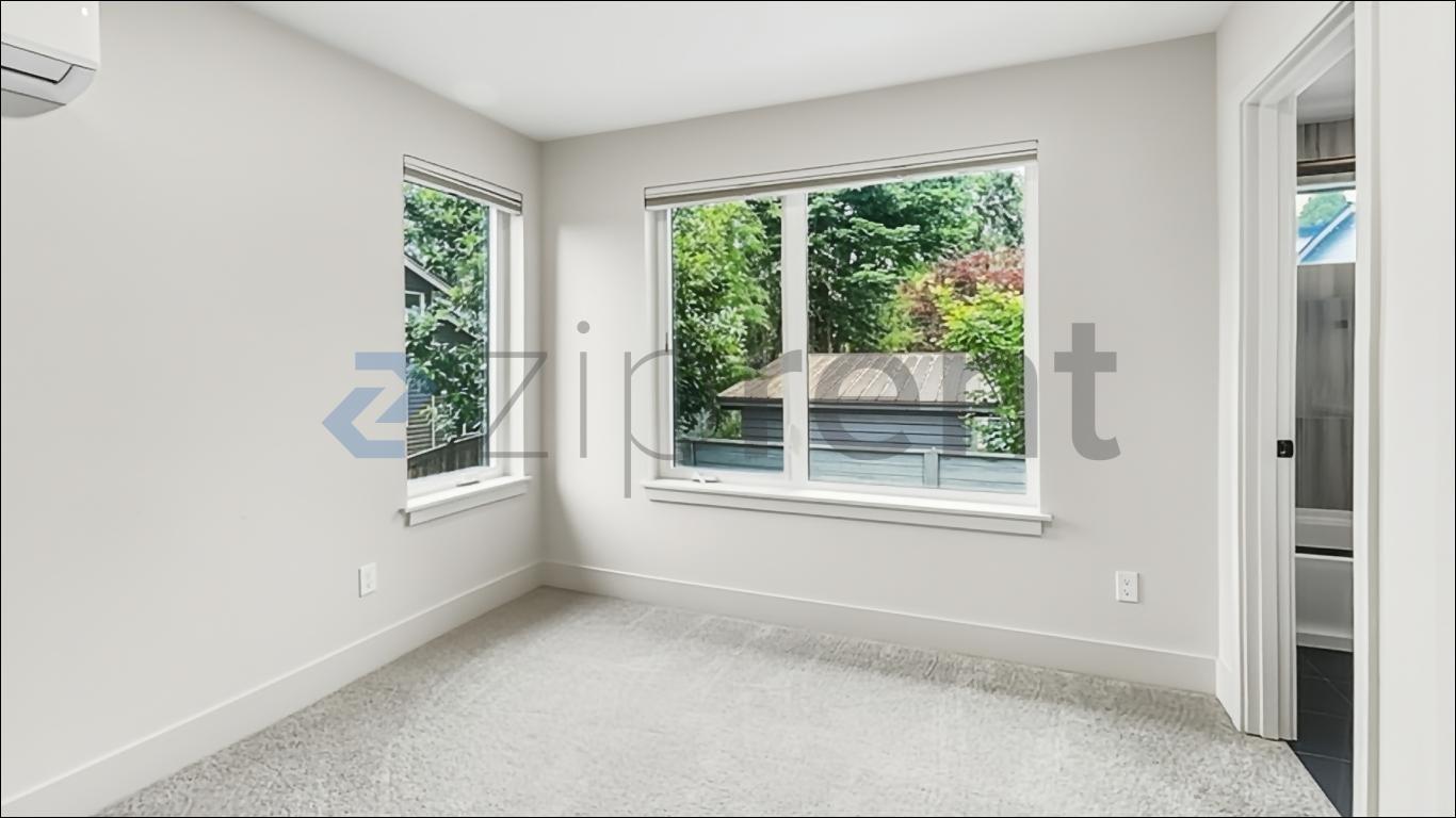 Building Photo - Unit