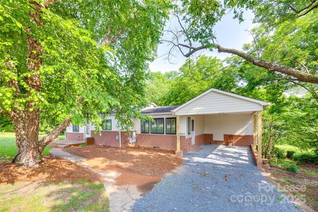 Building Photo - 3113 Monroe Way