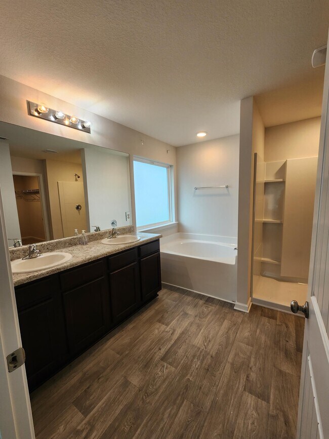 Building Photo - 7196 Hatteras Blvd
